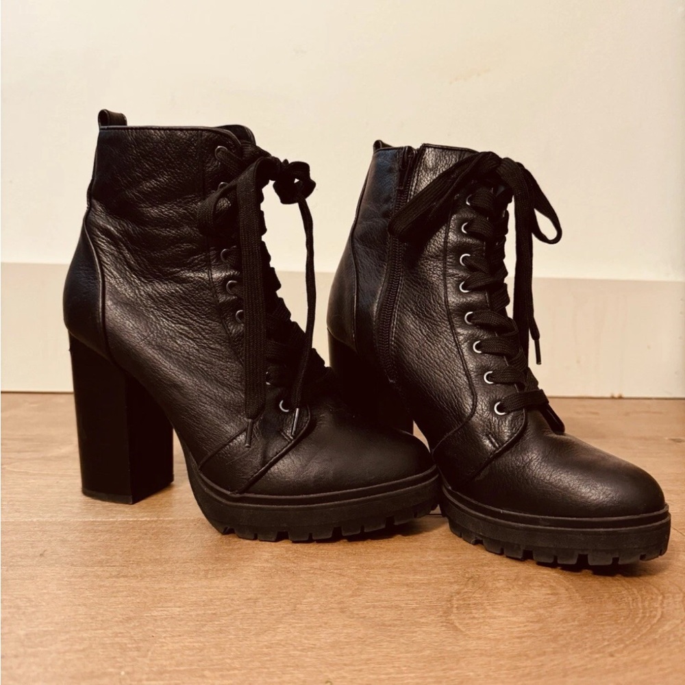 Steve Madden Platform heel Leather Boots women’s 8.5 “The Laurie” Combat Boot